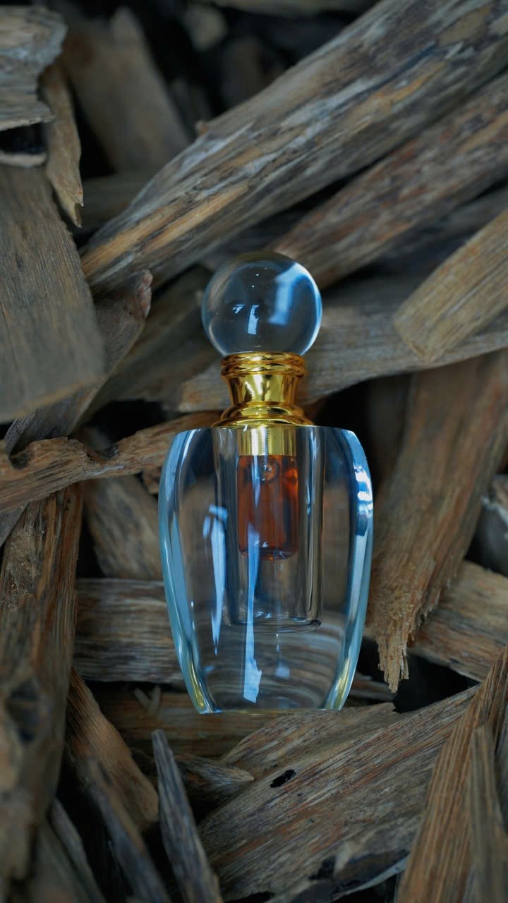 Tinh Dầu Trầm Pha Lê 10ml