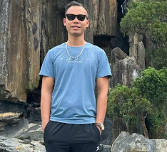 Giám Đốc Phú Lê