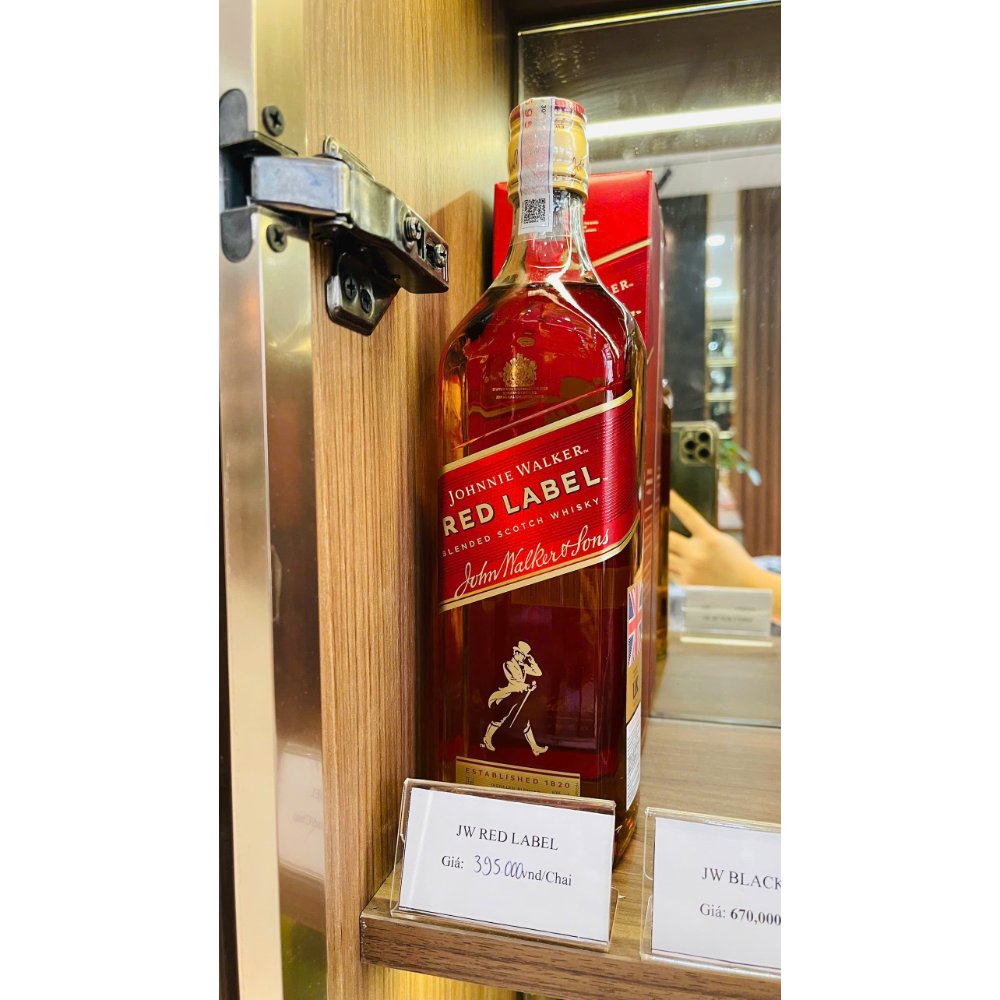 JOHNNIE WALKER