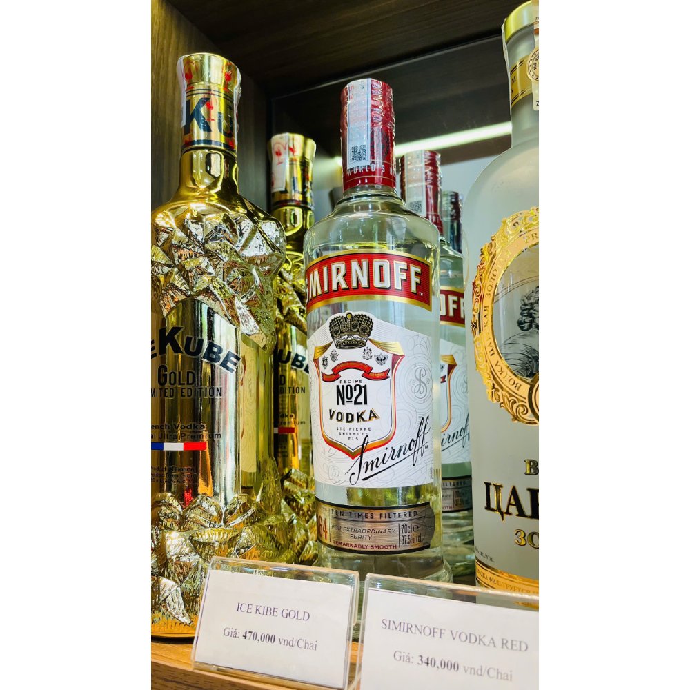 VODKA BELUGA / ABSOLUT/ SMIRNOFF