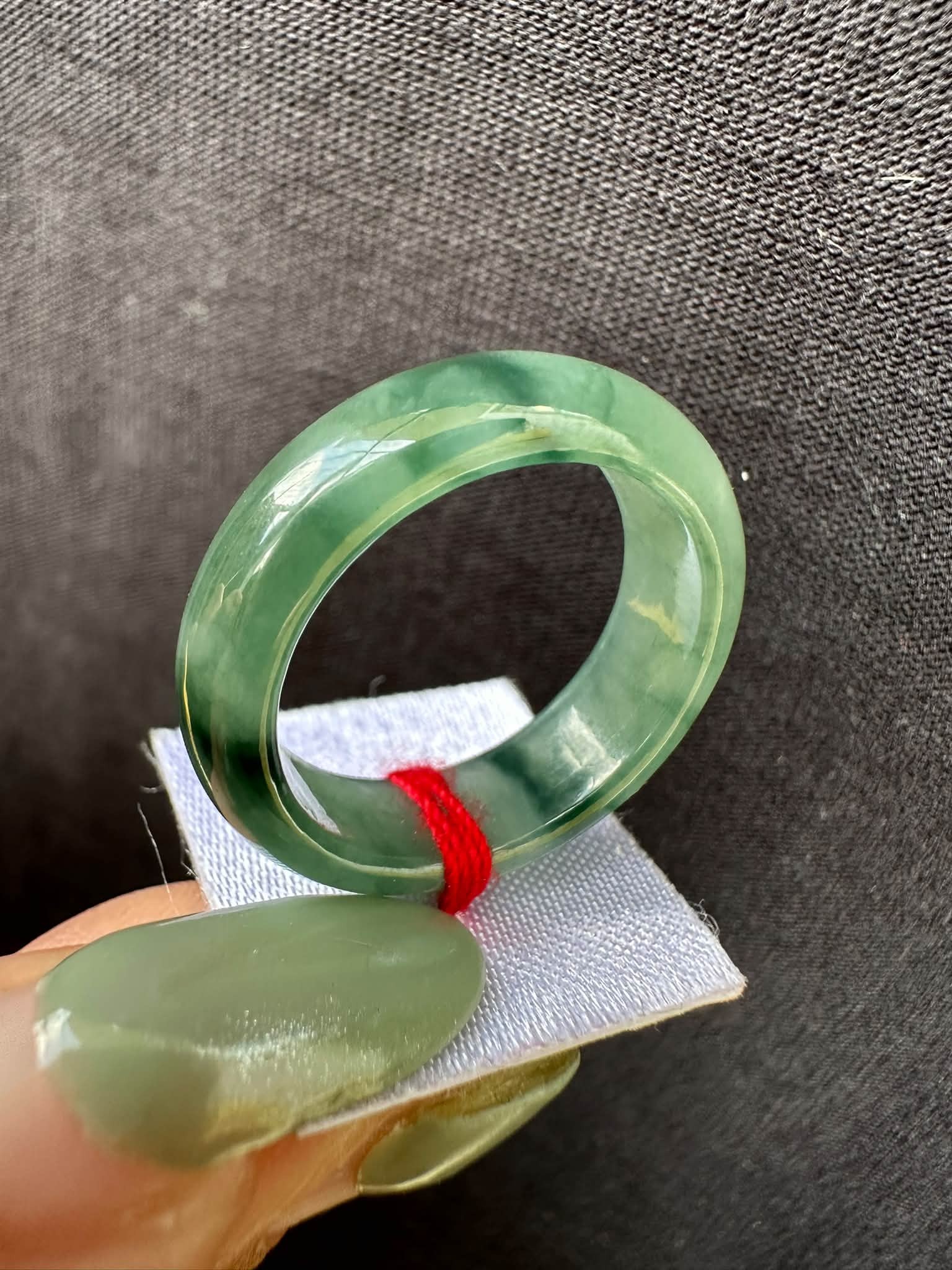 Nhẫn Ngọc Phỉ Thúy Xanh Mướt Bản Dày Phong Thủy