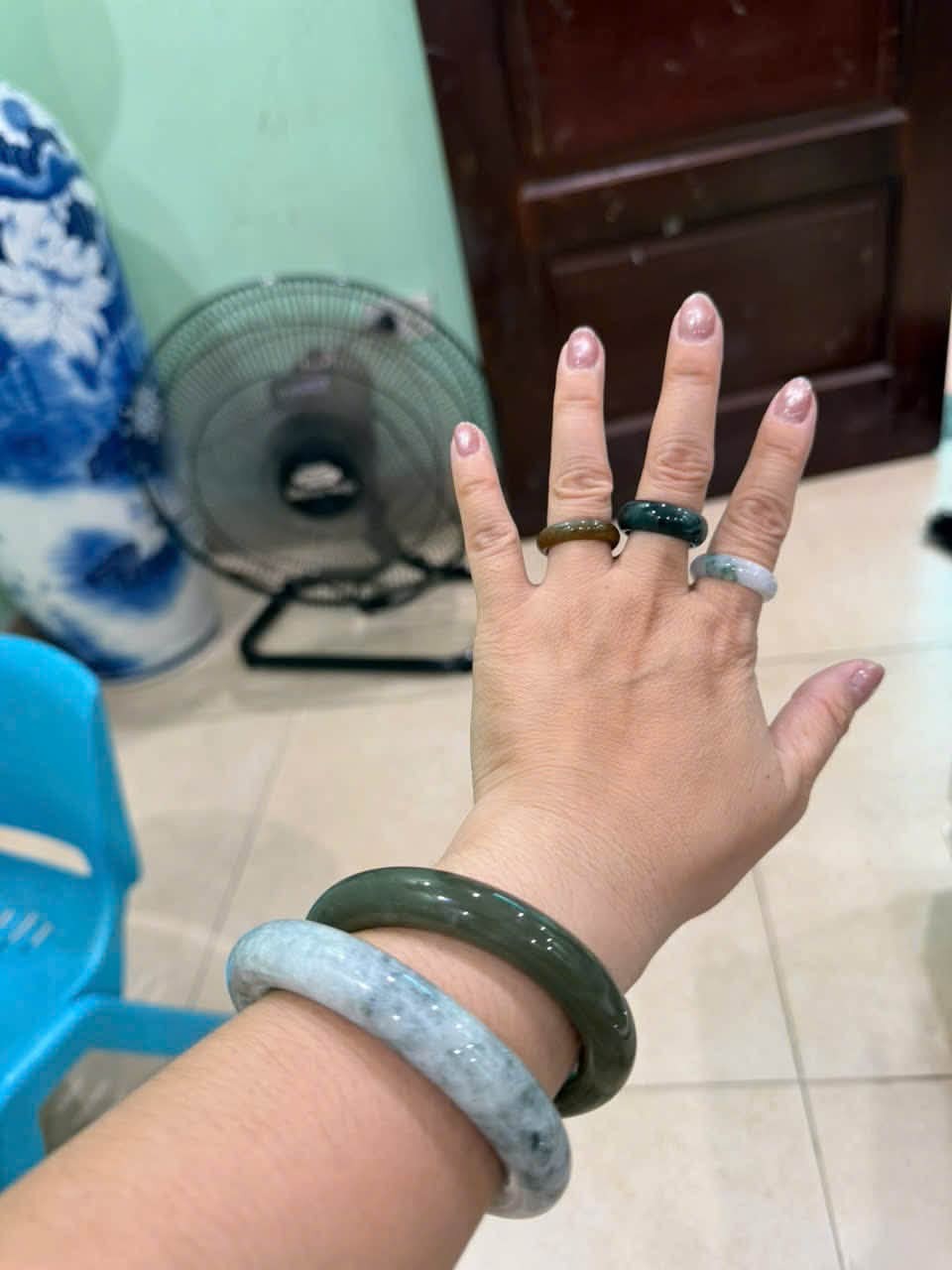 Bộ Trang Sức Nhẫn & Vòng Ngọc Cẩm Thạch Khách Lên Tay Thực Tế